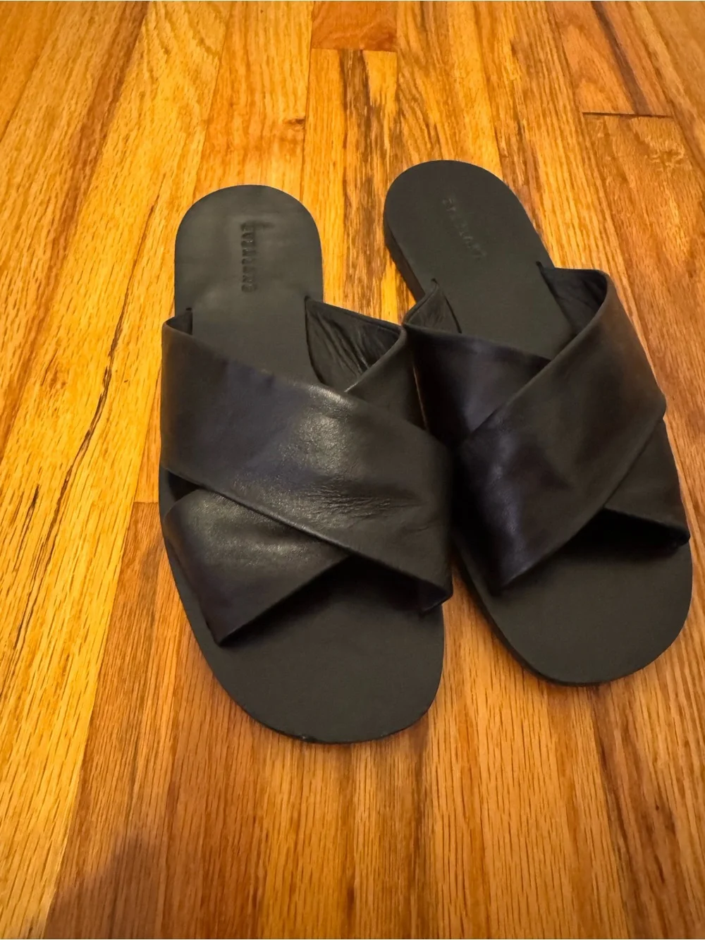 Everlane Crossover Slide Black - Picture 2 of 6